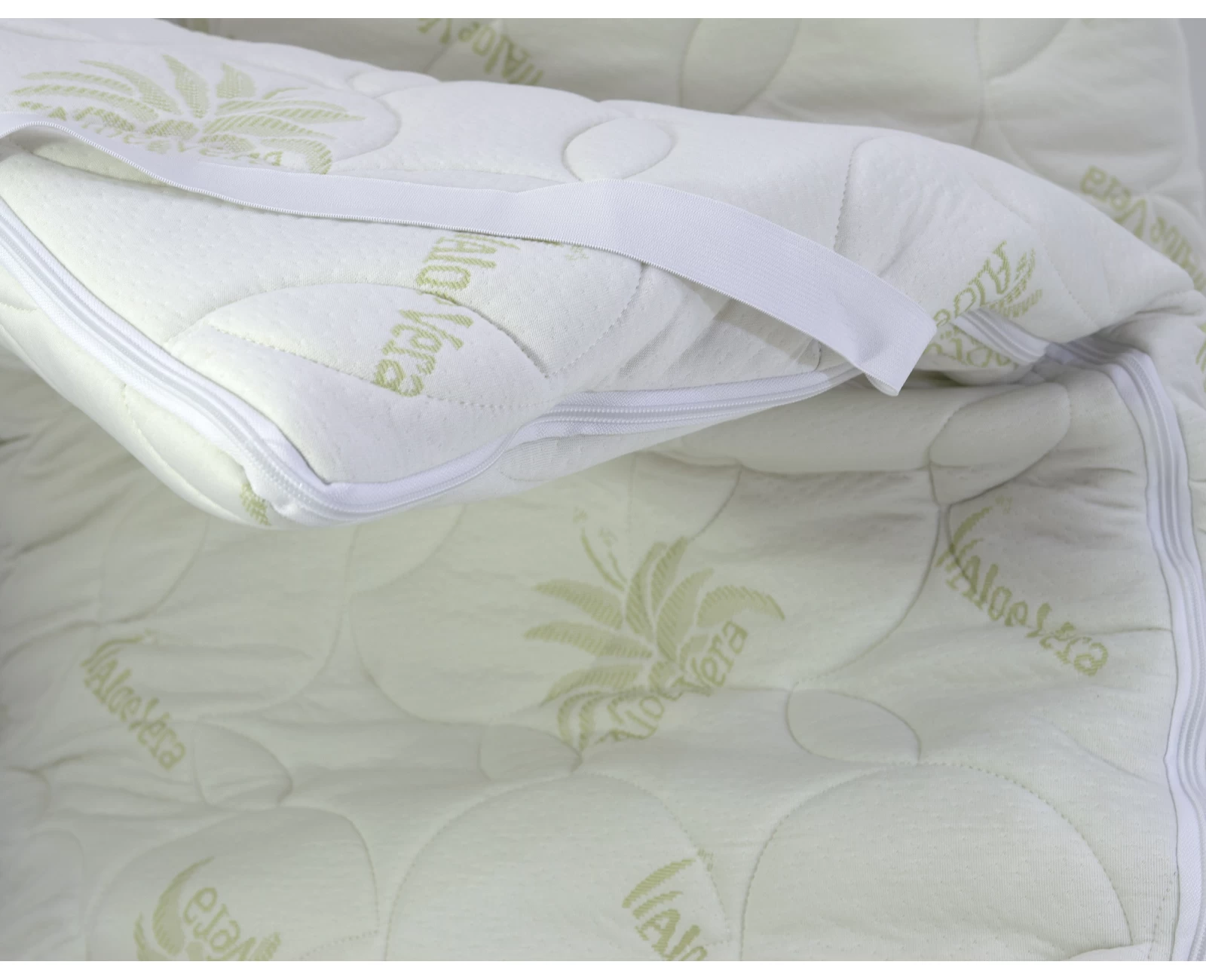 Ανώστρωμα Aloe Vera με φερμουάρ Memory foam Πάχος 6/7 εκ. | Mypouf.gr Ανώστρωμα Aloe Vera με φερμουάρ Memory foam Πάχος 6/7 εκ. | Mypouf.gr