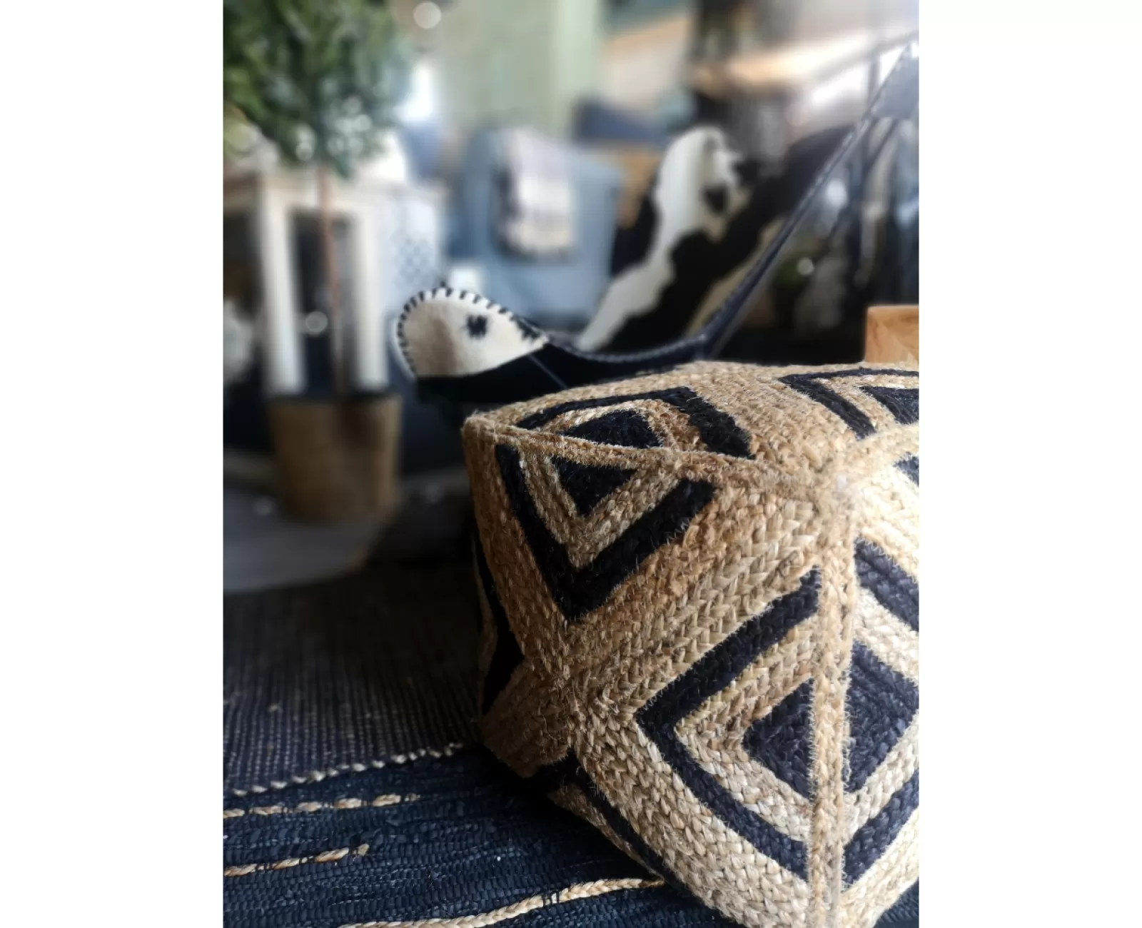 JUTTA ΠΟΥΦ ΦΥΣΙΚΟ ΜΑΥΡΟ 40x40x40 | Mypouf.gr JUTTA ΠΟΥΦ ΦΥΣΙΚΟ ΜΑΥΡΟ 40x40x40 | Mypouf.gr