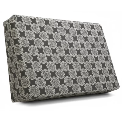 Μαξιλάρι πλάτης τριγωνικό Λονέτα Ύφασμα απόχρωση του ανθρακί με σχέδιo Kanada